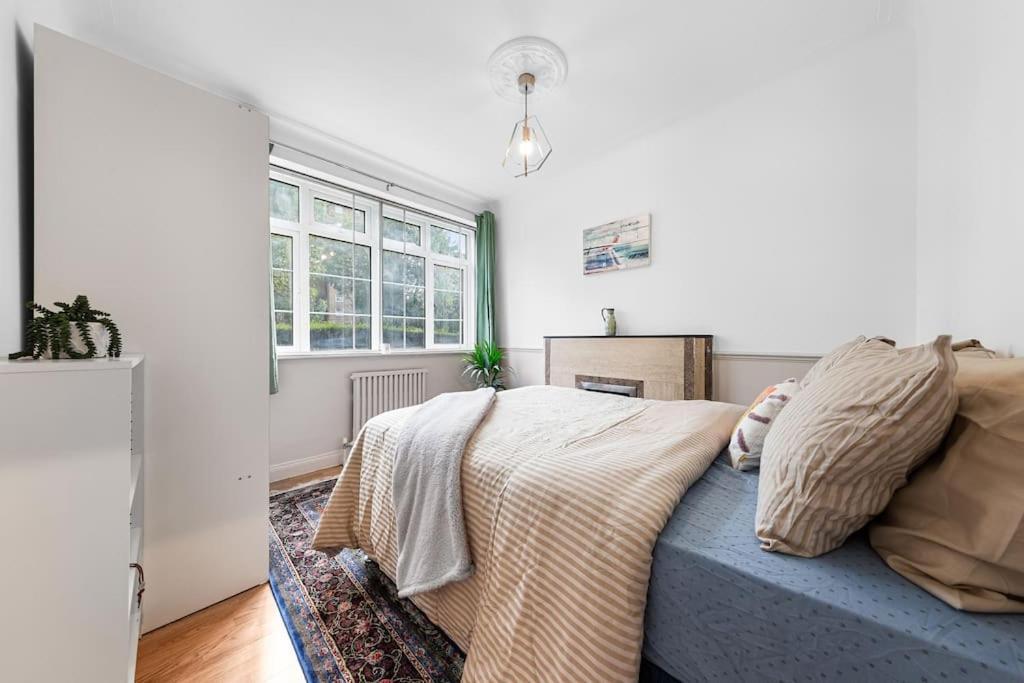 Appartamento Brand New 3 Bedroom Flat In Londra