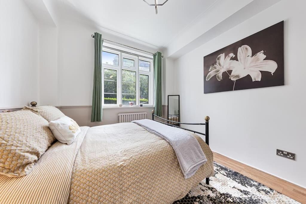 Brand New 3 Bedroom Flat In Appartamento Londra