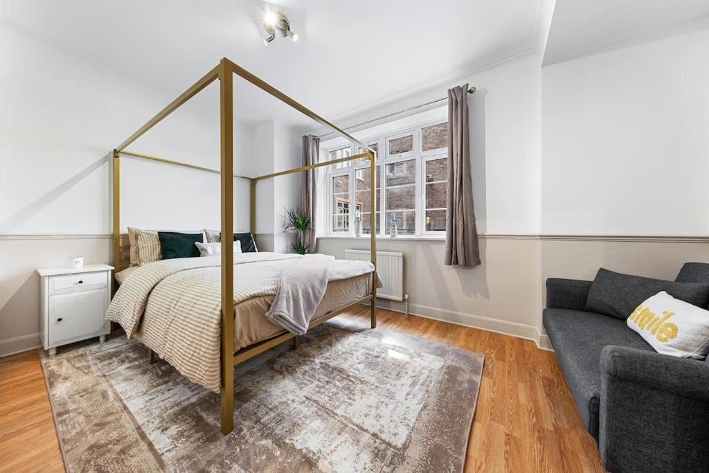 Brand New 3 Bedroom Flat In Appartamento Londra