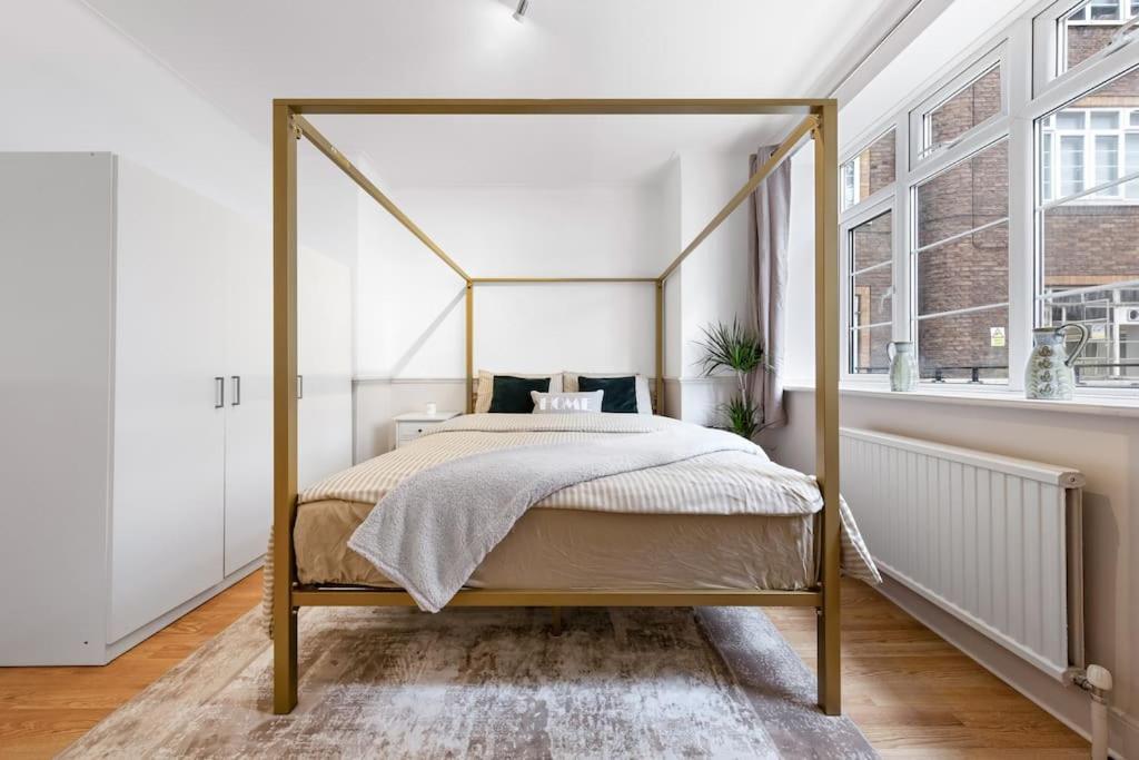 Brand New 3 Bedroom Flat In Appartamento *