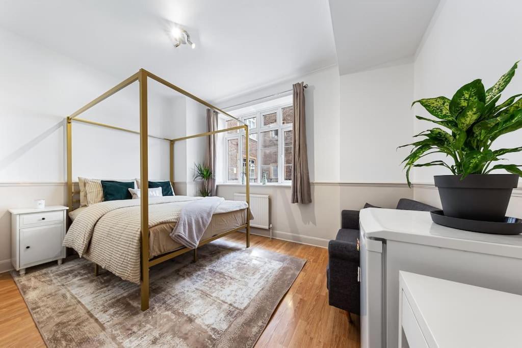 Brand New 3 Bedroom Flat In Appartamento